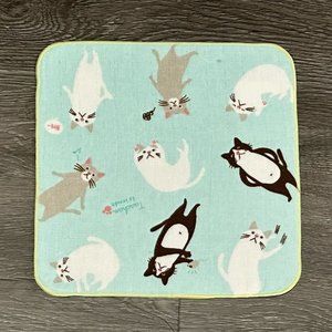 Kitten Cat Loves Move Japanese Handkerchief ❘ Hand Towel ❘ Face Towel (Blue)